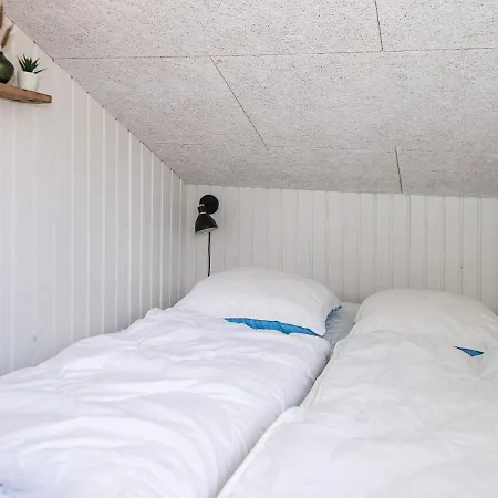 6 Person In Bl Vand Сasa de vacaciones Blåvand